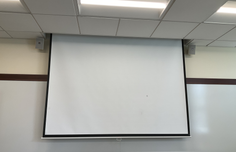 Murkland 202 Classroom Screen