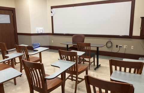 Murkland 203 Classroom