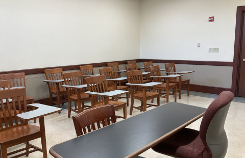 Murkland 203 Classroom