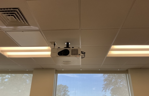 McConnell 350 Classroom Projector