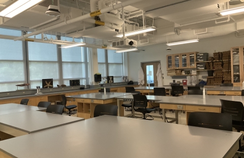 Spaulding Life Science 113 Classroom