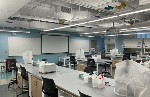 Spaulding Life Science 186 Classroom