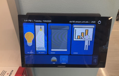 Spaulding Life Science 190 Classroom AV Touch Panel