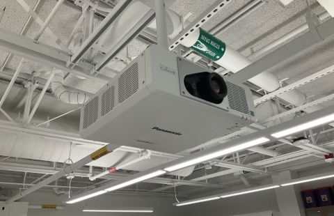 Spaulding Life Science 219 Classroom Projector