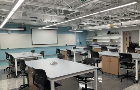 Spaulding Life Science 219 Classroom