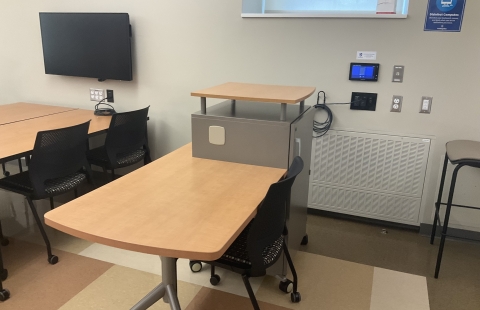 Hamilton Smith 104 Classroom Instructor's Area