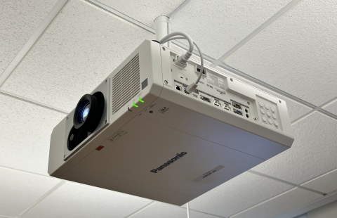 Hamilton Smith 126 Classroom Projector