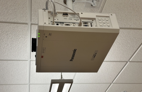 Hamilton Smith 140 Classroom Projector