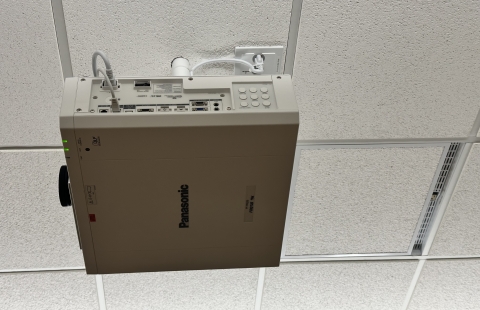 Hamilton Smith 201 Classroom Projector