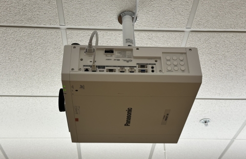 Hamilton Smith 332 Projector