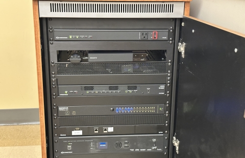 Hamilton Smith G34 AV Rack