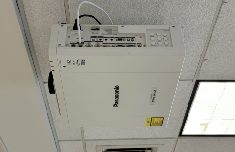 Rudman G89 Classroom Projector