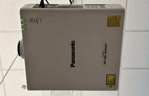 Chase 105 Classroom Projector