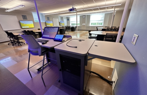 Hamilton Smith 105 TEAL Classroom Instructor Area