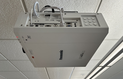 Hamilton Smith 105 TEAL Classroom Projector